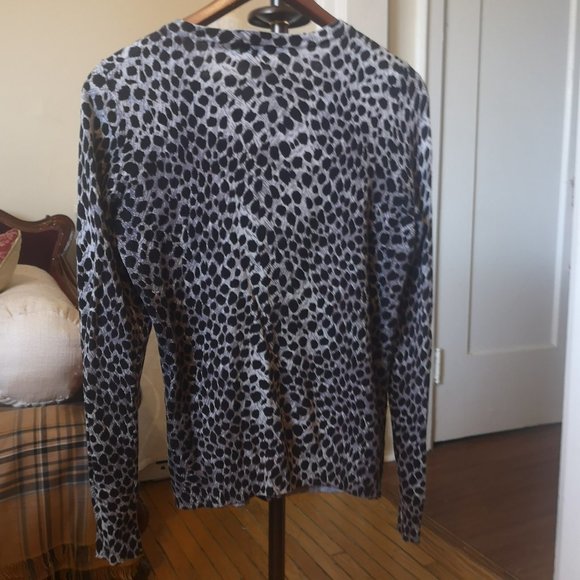 2/$40 Chic by Jacob leopard print sweater / cardigan - Picture 9 of 9